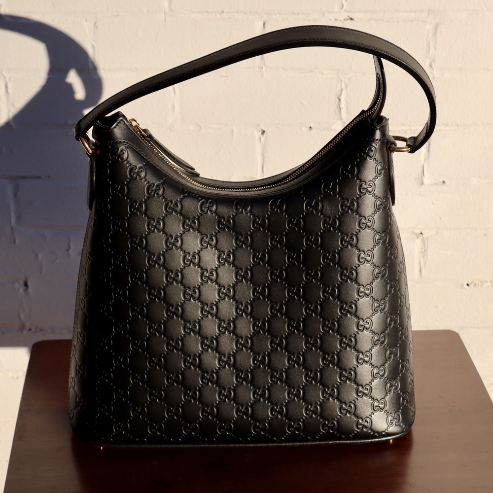 BLACK GUCCI TOTE (perfect condition)